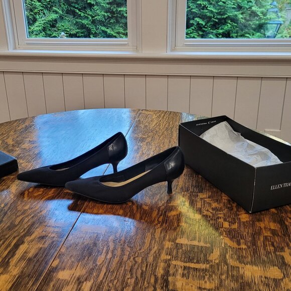 Like New Ellen Tracy Women's Black Low Heels Pumps shoes. Size 7. - Picture 4 of 9